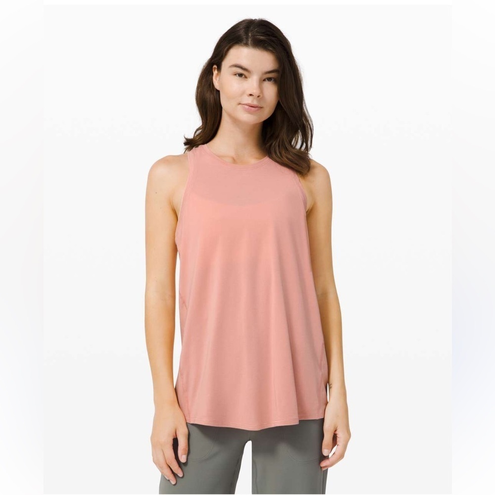 Lululemon Pink Sleeveless All tie up Tank Top sz 4 slight mark see picture